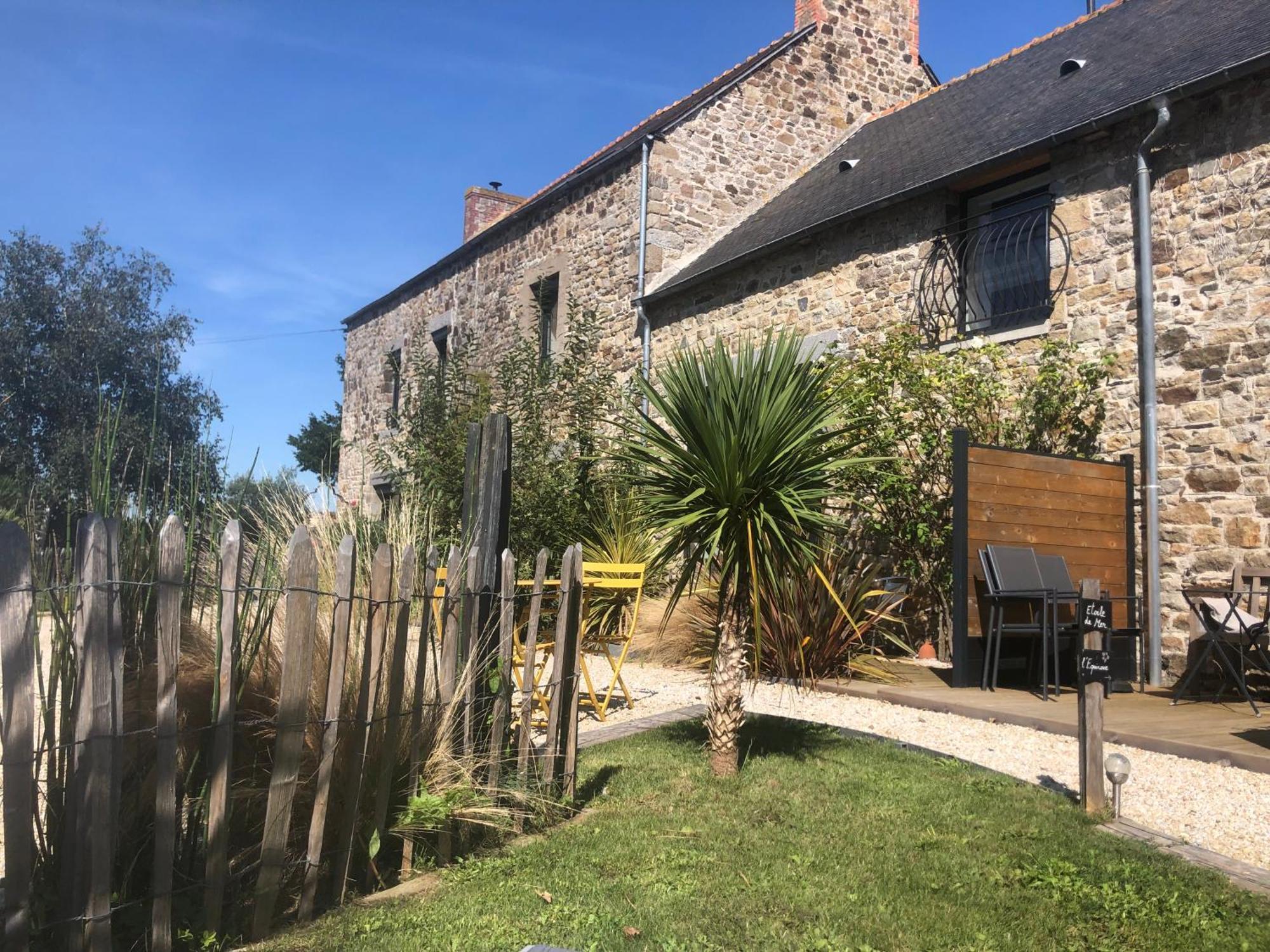 Le Clos De La Moriere Mont-Dol Exterior photo